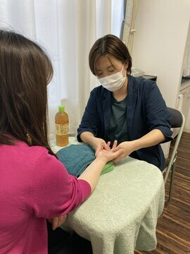 指を痛めない　マッサージ　指圧　大阪