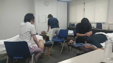 指圧マッサージ
